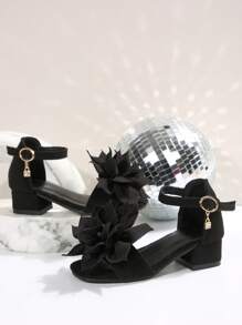 1 Pair Girls Sandals With Seaweed Flower, Rhinestone Pendant, Low Heel, Round Toe, Closed Toe, Chunky Heel, Fashion Retro Durable Comfortable Children High Heel Sandals, Suitable For 3-15 Years Old Boys And Girls, Campus, Dance Show, Party, Daily, Beach, Spring/Summer 2025 New Arrival