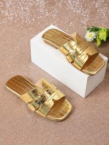 1 par de sandalias doradas brillantes de moda para niñas pequeñas, correa de PU con rayas de espejo, planas de punta abierta antideslizantes y cómodas, lujosas y lindas, tipo romano para el hogar, adecuadas para niños y niñas de 3 a 15 años, uso diario casual, fiesta, viaje, primavera/verano 2025