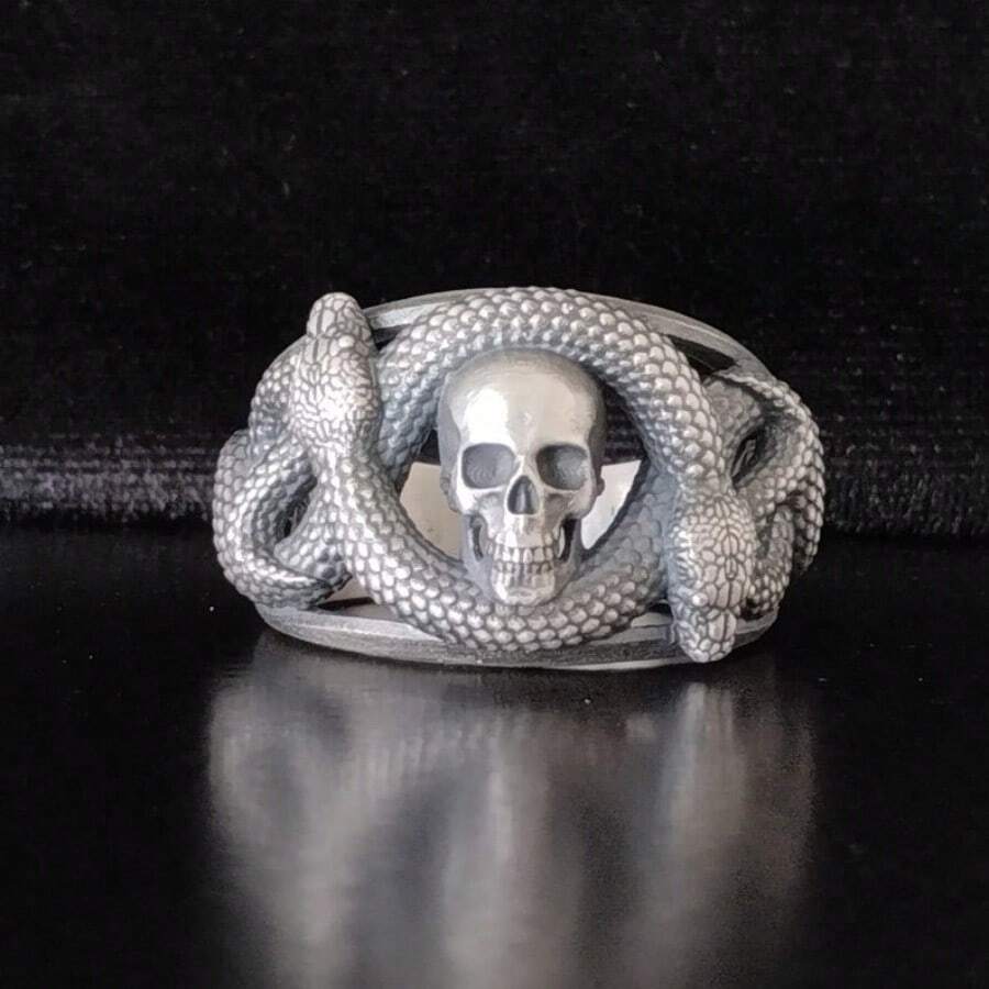 Unique Gothic-Style Skull Ring, Biker Ring Gift For Husband/Best Friend - Multicolor - View 1
