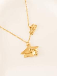 1 件时尚精致的新款 2025 毕业吊坠项链，适合青少年毕业季，送给朋友的最佳礼物