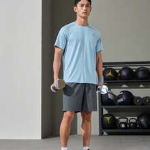 XTEP Pantalones cortos deportivos para hombres, pantalones cortos de verano sueltos y ligeros de 5 pulgadas, de secado rápido, para correr y gimnasio. 876229670158