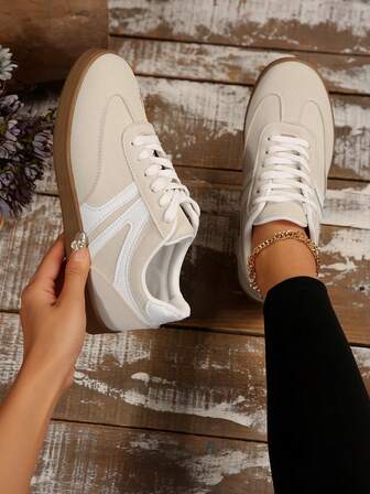 2025春季新款时尚女款白色滑板鞋透气休闲运动鞋韩版ins风