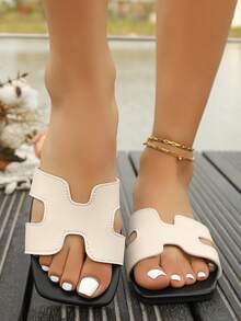 New Summer Sandals For Outer Wear, Flat Bottom, Simple, Versatile, Comfortable And Fashionable, Korean Version, Beach Travel, Seaside Flip Flops - Beige - View 4