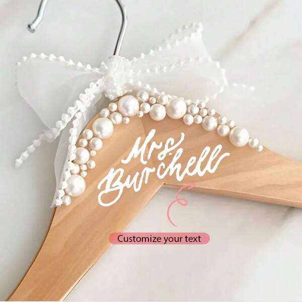 Robe de mariée personnalisée et sur mesure, perles, cintre en bois, décoration pour enterrement de vie de jeune fille, shower de mariage pour la mariée et les demoiselles d'honneur. Cadeau Mrs, épouse. Multifonctionnel, durable, ornemental, réutilisable, exquis, élégant, de haute qualité, coloré, moderne, personnalisé, unique. Décoration pour la maison, le jardin, le bureau. Pour les anniversaires, la Saint-Valentin, la fête des mères, les anniversaires, la fête des pères, les remises de diplômes, les mariages, les pendaisons de crémaillère, la décoration d'intérieur