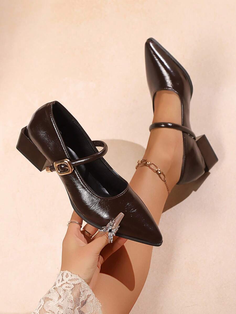 Zapatos de estilo Mary Jane vintage de talla grande para mujeres, nuevos zapatos de tacón grueso con correa, punta puntiaguda, de moda para primavera y otoño, para cruce de fronteras