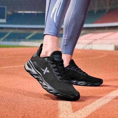 XTEP Zapatillas de correr para hombres, zapatos nuevos de verano informales, zapatos deportivos ligeros, zapatos transpirables de malla transpirable, zapatillas de correr 880119115131