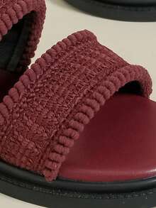 Giày sandal quai ngang đế dày, thích hợp cho hoạt động ngoài trời, đi biển, mặc thường ngày, phong cách bohemian cổ điển, đế mềm, thoải mái, đa năng, thanh lịch, nhẹ, thoáng khí, phối lưới dệt tua rua, gót đế xuồng, đế mềm, mẫu mới cho mùa xuân/thu 2026, mũi tròn, màu đỏ kẹo ngọt, sandal La Mã quai ngang, cỡ lớn dành cho nữ 41-43. - Màu Đỏ Sâu - Xem 7