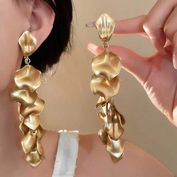1 par de aretes con pétalos de rosa largos, adecuados para ocasiones formales y uso diario
