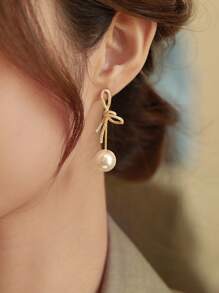 1 Pair Bowknot Faux Pearl Earrings, New 2025 French Design Personalized Stud Earrings, Suitable For Banquet, Ball