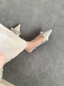 1 Paar einfarbige elegante Party Feiertags Basic Fee Hochzeit Büro Pendler Geschäft sexy Schleife PU Leder Flache Sandalen, Frühling/Sommer