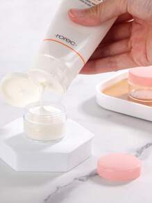 Przezroczyste, puste słoiki na próbki kosmetyków 20/10/5/1 szt./50 szt. (wraz z łyżeczką) / 5 g, plastikowe słoiki, wielokolorowy krem do twarzy i balsam, szminka, cień do powiek, puder do paznokci, biżuteria, eleganckie i małe, wygodne w noszeniu, wielokrotnego użytku, akcesoria podróżne (różowy, biały, czarny)