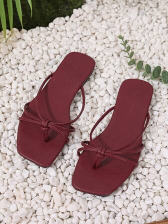 新款时尚女士百搭日常穿着和休闲家居平底凉鞋