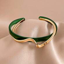 Luxurious White Shell Plate Bangle Curved Metal Texture Bracelet, Niche Design Accessories - Multicolor - View 1