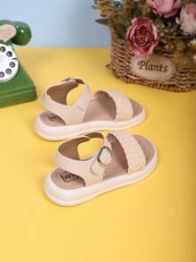 1 par de sandalias casuales para niñas con diseño tejido y suela gruesa y suave, adecuadas para niñas de 3 a 15 años, para uso en exteriores, escuela, hogar, playa, vacaciones
