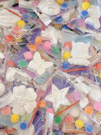 Sanrio 1pc Creative Mini White Plaster Painting Toy For Children - DIY Plaster Dolls For Drawing And Creation, Children Art And Handicraft Toy (Random Delivery) (Random Packaging)