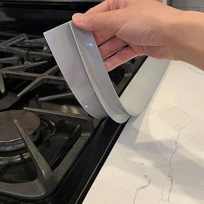 1/2pcs High Temperature Resistant Kitchen Gap Strip, Heat-Resistant Silicone Kitchen Gap Filler, Oil And Dirt Resistant Gas Stove Gap Soft Sealing Strip, Kitchen Stove Counter Gap Cover - Flexible Stove Space Filler, Silicone Sealing Strip, Gas Cooktop Mat, Kitchen Gadgets, Kitchen Decor Seam Tool, Supplies, Kitchen Accessories