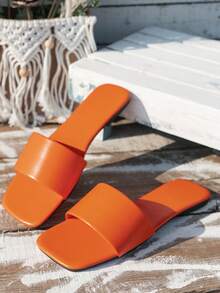 女士时尚平底方头拖鞋，白色春夏新款百搭女士凉鞋