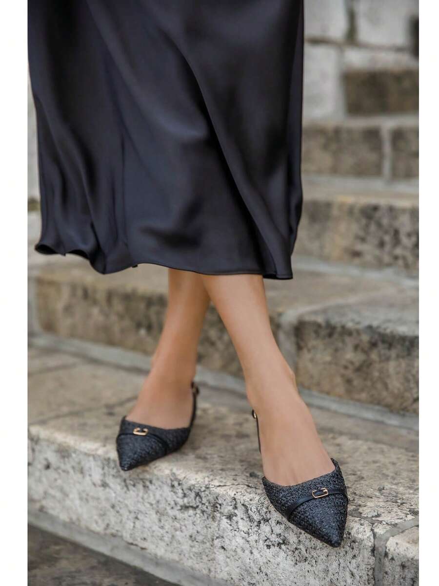 Chaussures Plates Slingback à Bout Pointu And Détail Boucle Tressée – Style Chic And Décontracté - Black - View 1