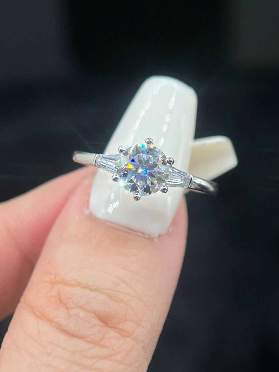 1 件 1 克拉莫桑石圆形六爪经典订婚戒指 S925 纯银承诺戒指永恒戒指周年纪念戒指情人节奢华精美珠宝礼物新娘女士 - 銀色 - 查看 1