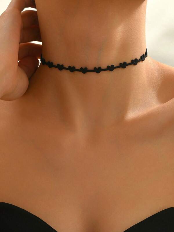 1pc Stylish Black Heart-Shaped Korean Velvet Necklace