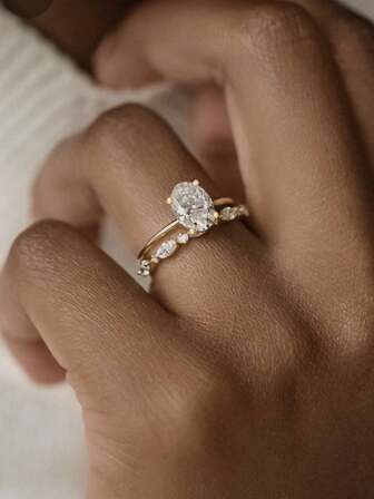 Set de 2 anillos de compromiso, juego de anillos minimalistas de zirconia dorados para mujeres, anillos de propuesta de matrimonio