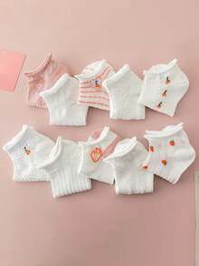 Multi-Pack Women Ankle Socks, Stylish Strawberry Pattern, Fashionable Cute & Comfy Moisture Wicking, Ideal For Mother's Day