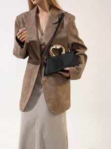 1 件黑色鳄鱼压纹翻盖手提包、单肩包和斜挎包，适合放置智能手机，时尚优雅，适合休闲、工作和晚间场合