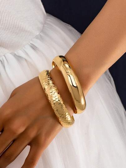 2pcs Embossed Fashion Bracelet Set, Suitable For Women, Daily Wear, Parties And Gatherings