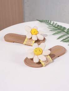 （如果尺码太小，建议购买大一码）女童夏季2025新款可爱向日葵平底外套时尚小女孩露趾凉拖鞋 - 黃色 - 查看 3