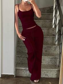 Conjunto de camiseta de tirantes y pantalón de chándal con cordón en la cintura de unicolor y estilo minimalista para el verano - Burdeos - Ver 2