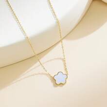 1pc Luxury Flower Pendant Necklace, Natural Shell & Clover Charm, Suitable For Daily Wear - White - View 1