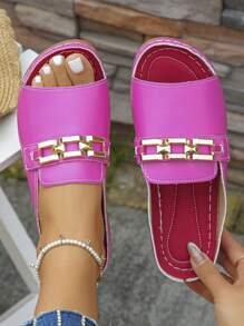 Plus Size Women's Summer New Fashionable Casual Roman Style Fuchsia Metallic Chain Decor Peep-Toe Platform Thick Sole Slip On Beach Sandals, Lightweight & Comfortable, Suitable For Daily Wear & Vacation