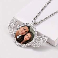 1 pieza Collar personalizado con foto redonda y alas, colgante de foto personalizado, colgante de foto personalizado "Tus alas están listas" para joyería personalizada, regalo de Navidad muy memorable, oro, plata, elegante, colorido, vintage, simple, unisex, casual, lindo, personalizado, único, regalos ideales para él, regalos ideales para ella, ella, novio, novia, papá, mamá, familia, amigos, para aniversarios, para cumpleaños, para graduación, para baile de graduación, para fiestas, otoño elegante, joyería y relojes, collares de foto de moda personalizados