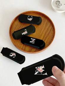 高级黑色可折叠多功能迷你化妆刷，带气垫，印有A~Z花卉字母，按摩梳带镜子，可拆卸 - 黑色 - 查看 4