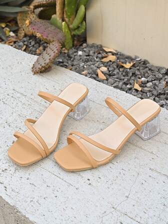 大码女式方头仿皮粗跟凉鞋，适合所有季节