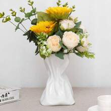 Nordic Style White Vase - Asymmetrical Wrinkled Fabric Bag Design, Suitable For Decorating With Dried Flowers And Fresh Flowers, Suitable For Outdoor, Living Room Decorative Tabletop Accents