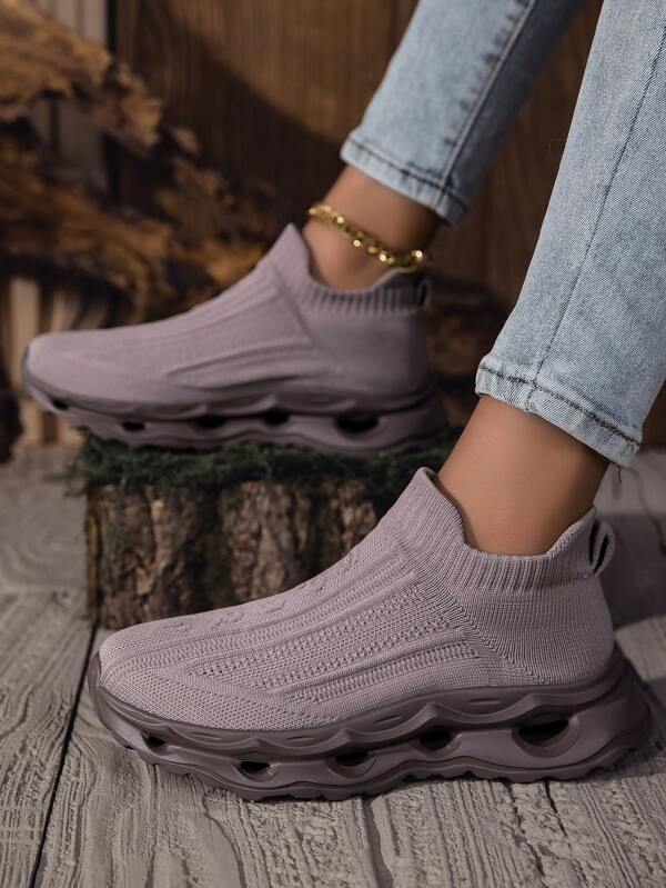 1 Pair Women's Slip-On Resilient Comfortable Soft Couple Walking Shoes, Casual Daily Breathable Knit Athletic Sneakers