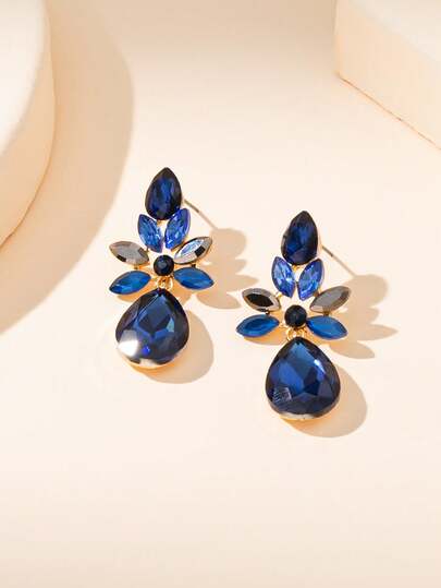 1 对女士时尚简约水钻泪珠花耳环，适合日常佩戴