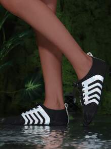 Calçados para Vadear ao Ar Livre para Mulheres, Sapatos de Areia de Secagem Rápida, Sapatos de Pesca Anti-Derrapantes para Praia, Natação, Caminhada na Água, Leves e Respiráveis, Sapatos de Caminhada Anfíbios para Uso Externo, Sapatos Aquáticos Respiráveis e Antiderrapantes para Mulheres, Tênis de Caminhada na Água para Homens, Calçados de Trilha para Casais Todo-Terreno, Calçados de Vadear ao Ar Livre para Verão Feminino de Secagem Rápida, Sapatos de Praia de Areia, Sapatos de Água Anti-Derrapantes para Trilha, Caminhada, Pesca, Natação, Leves e Respiráveis