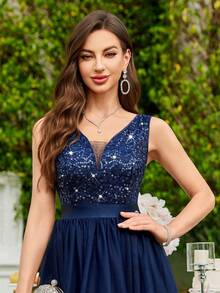 MIUSOL Rochie de cocktail cu decolteu adânc în V, dantelă cu paiete, plasă contrastantă, tiv cu volane, îmbrăcăminte de vară pentru femei, rochie formală strălucitoare, potrivită pentru petrecere de ziua de naștere, ceremonie de absolvire, cină de gală și alte ocazii - Albastru marin - Vizualizare 9