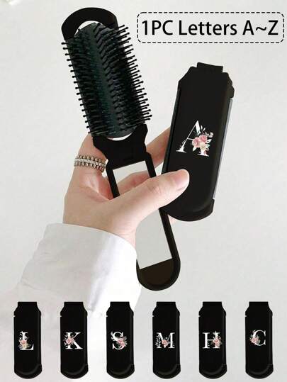 Pennello cosmetico nero pieghevole multifunzionale e compatto con cuscinetto d'aria, stampato con le iniziali da A a Z di fiori, pettine massaggiante con specchio, smontabile, accessori per il ritorno a scuola, articoli essenziali per viaggi e vacanze, accessori per capelli da donna, pennello, spazzole per capelli, pennello per bordi, spazzola districante, spazzola a sfera, set di mini spazzole per capelli, pettine in legno