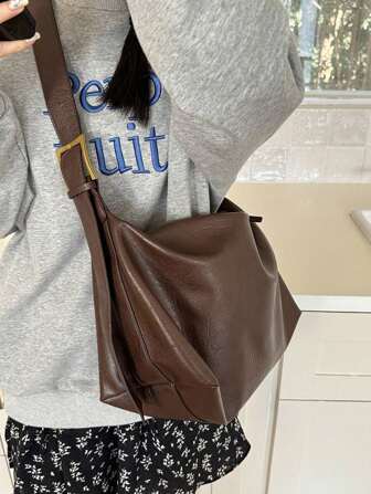 新款时尚大容量休闲百搭复古优质五金材质纯色精致简约户外购物适合上班族、大学生、工作通勤单肩斜挎包