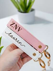 1pc Customized Letter PU Leather Keychain, Personalized Wristband Keyring, Wedding Party Favor, Suitable For Middle School, High School, College Students, Durable, Vibrant Color, Cute, Fun, Kawaii, Y2K Style, Fashion, Unisex, Casual, Customized, Personalized, Unique, Ideal Gift For Him/Her, Boyfriend, Girlfriend, Family, Friends - Pink - View 9