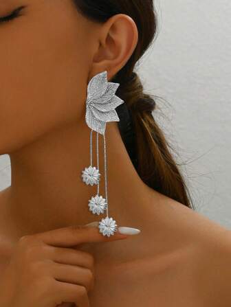 1 par nya Creative vänster- och högerfranslövdesign örhängen, vår/sommar