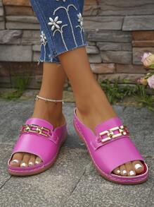 Plus Size Women's Summer New Fashionable Casual Roman Style Fuchsia Metallic Chain Decor Peep-Toe Platform Thick Sole Slip On Beach Sandals, Lightweight & Comfortable, Suitable For Daily Wear & Vacation