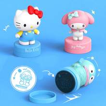 Sanrio 角色印章神秘盒 Hello Kitty/My Melody/Cinnamoroll/Pompompurin/Kuromi/Pochacco（随机发货 1 件） - 彩色 - 查看 9