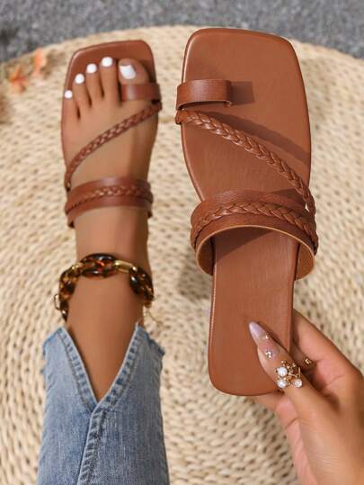 1 Pair Solid Color Unisex Preppy School Holiday Basic Casual Beach Outdoor Vintage PU Leather Hollow Woven Flat Sandals, Suitable For Beach, Office, Home, Outdoor, Summer, Brown Flip Flop