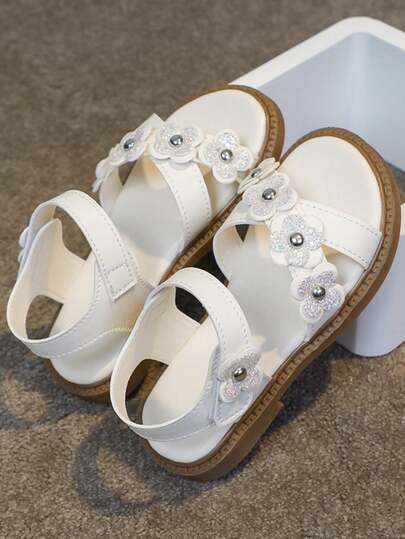 1 双女童花卉简约时尚优雅皮革平底凉鞋，适合夏季