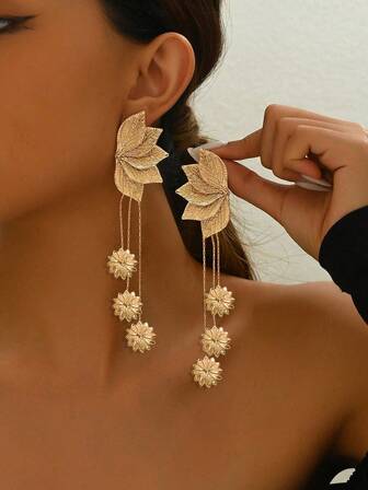 1 par kreativa vänster-höger asymmetriska örhängen med fransar, vår/sommar