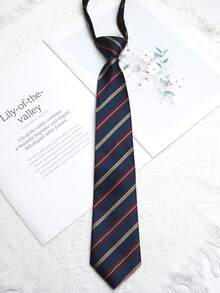 1条拉链式条纹领带，适合校园风、毕业照、休闲装和街头风，也可用于圣诞装饰。